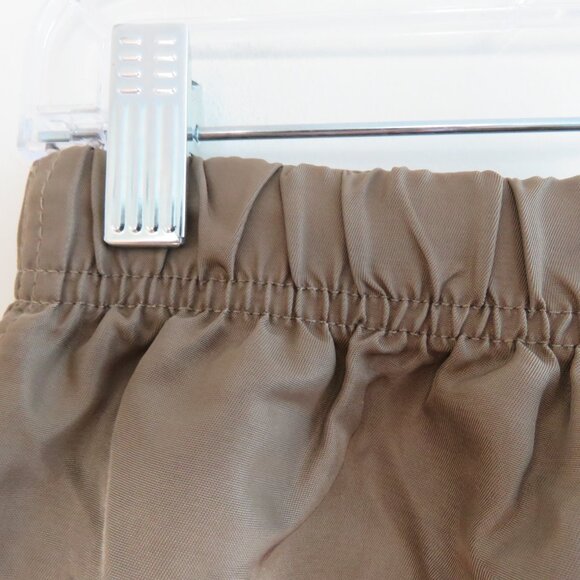 ESSENTIALS FEAR OF GOD Straight Leg Logo Appliquéd Shell Drawstring Shorts Khaki - Picture 12 of 16